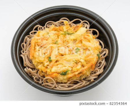 Kakiage cup soba (before adding hot water) Kakiage cup soba (before adding hot water) 82354364