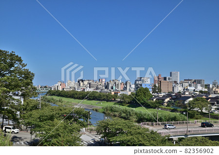 金澤市西川櫻橋遠景 82356902
