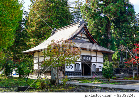 Choshoji Temple (Hirosaki City, Aomori Prefecture) 82358245