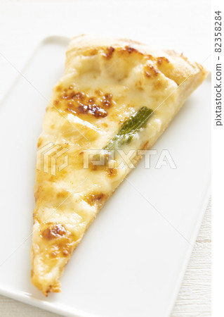 美味切披薩 82358284
