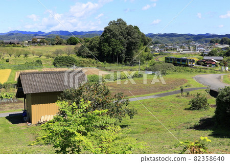 初秋的穗郡線 82358640