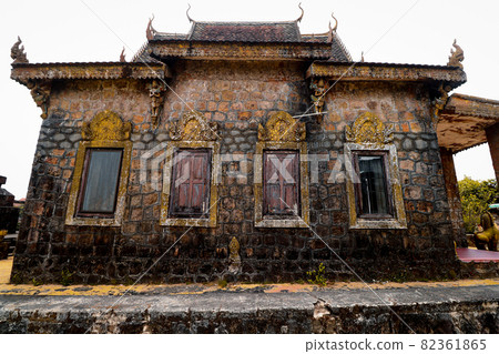 Sampov Pram Pagoda on top of Preah Monivong National Park in Kampot, Cambodia Sampov Pram Pagoda on top of Preah Monivong National Park in Kampot, Cambodia 82361865