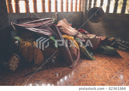 Inside chamber of an abandoned Buddhist monastery in Kampot, Cambodia Inside chamber of an abandoned Buddhist monastery in Kampot, Cambodia 82361866