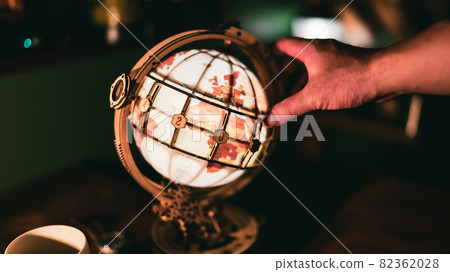 The globe The globe 82362028