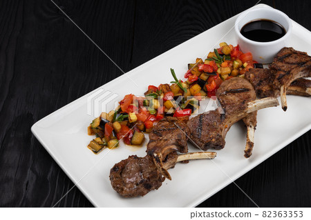 Roasted lamb ribs Roasted lamb ribs 82363353