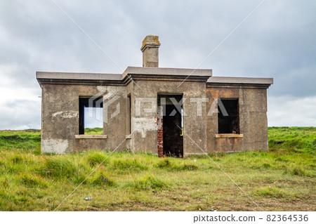 The ruins of Lenan Head fort at the north coast of County Donegal, Ireland. 82364536