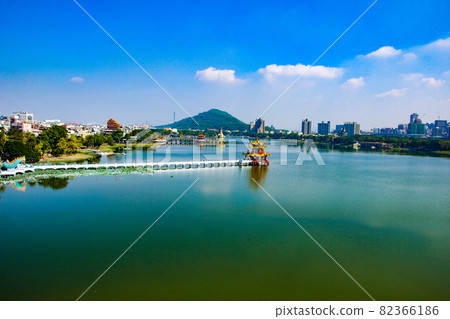 台灣高雄蓮花池 82366186