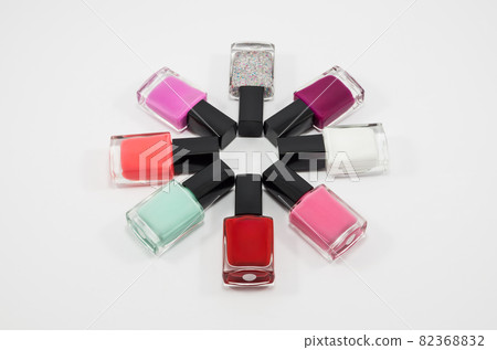 Bottles with nail polish laid out in circle Bottles with nail polish laid out in circle 82368832