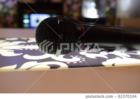 Karaoke image 82370104