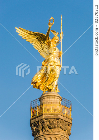 The statue of Victoria of the Siegessaeule (Victory Column) in Berlin, Germany. 82370212