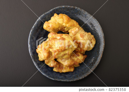 Yangnyeom chicken (honey mustard flavor) Yangnyeom chicken (honey mustard flavor) 82375358