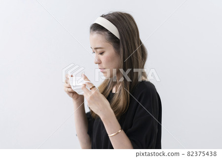 女人蒙面 女人蒙面 82375438