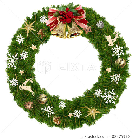 Christmas wreath-transparent background-cut out 82375930