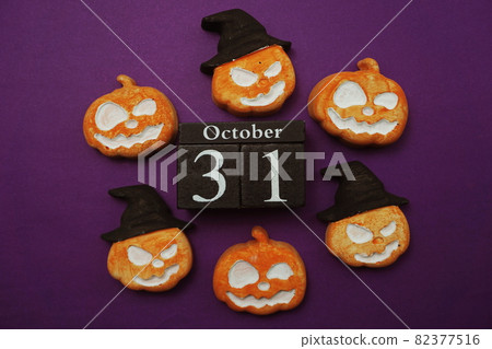 Halloween 31 october with pumpkin decorate with space copy on purple background Halloween 31 october with pumpkin decorate with space copy on purple background 82377516