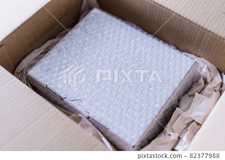 包裝貨物 82377988