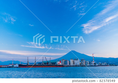 (Shizuoka Prefecture) Tagonoura Port and Mt. Fuji Early Morning (Shizuoka Prefecture) Tagonoura Port and Mt. Fuji Early Morning 82378549