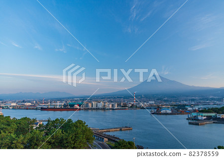 (Shizuoka Prefecture) Tagonoura Port and Mt. Fuji Early Morning (Shizuoka Prefecture) Tagonoura Port and Mt. Fuji Early Morning 82378559