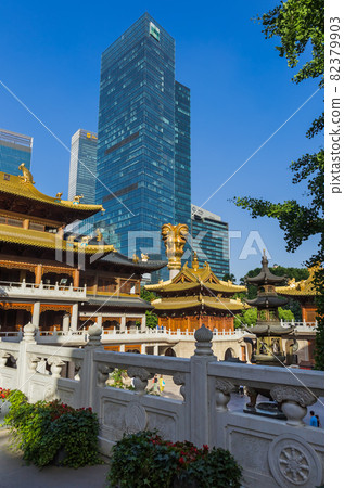 Shanghai, China - May 23, 2018: Sunset view of the Jing An temple in Shanghai, China 82379903