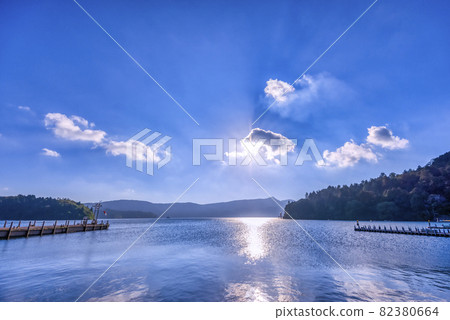 Scenery of Motohakone, Kanagawa Prefecture Lake Ashinoko 82380664
