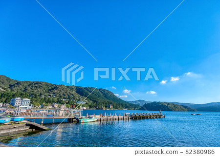 Scenery of Motohakone, Kanagawa Prefecture Lake Ashinoko Scenery of Motohakone, Kanagawa Prefecture Lake Ashinoko 82380986
