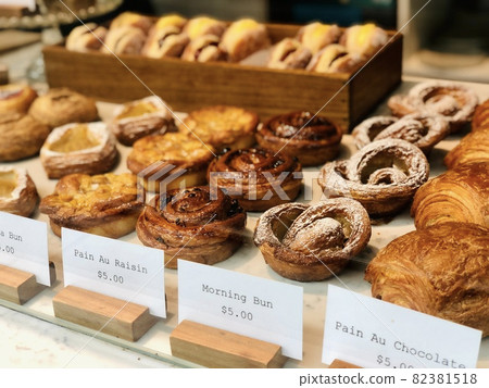 Bread Bread lined up in foreign bakery showcases 82381518
