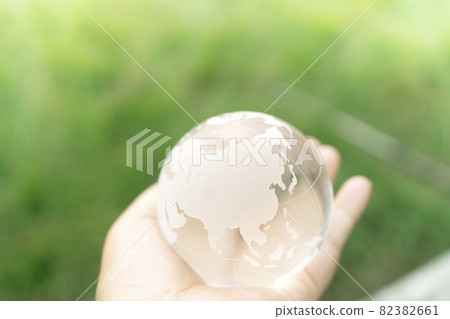 地球友好的形象 地球友好的形象 82382661