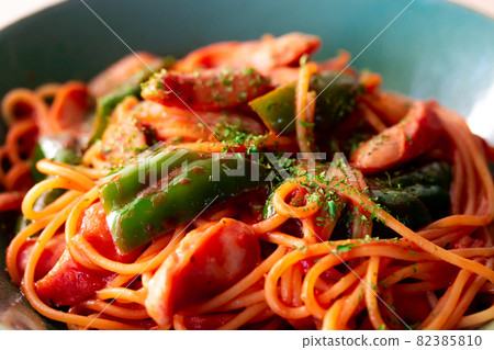 Showa coffee shop menu with plenty of ketchup made at home Napolitan spaghetti 82385810