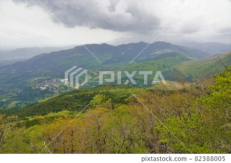 鶴見山的城岳岳和天鄉山 鶴見山的城岳岳和天鄉山 82388005