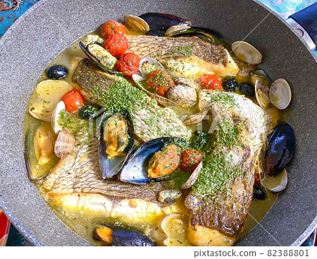 Aquapazza of red snapper Aquapazza of red snapper 82388801