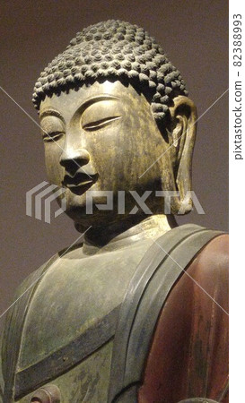 standing buddha 82388993