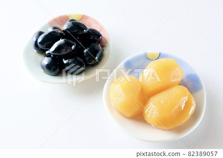 Black beans and kuri-kinton Black beans and kuri-kinton 82389057