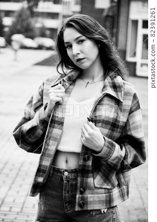 woman on street 82391261