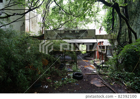 Ruined love hotel abandoned love hotel love hotel abandoned hotel Ruined love hotel abandoned love hotel love hotel abandoned hotel 82392100