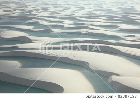 Lencois Maranhenses 國家公園（巴西）的白色沙丘 82397158