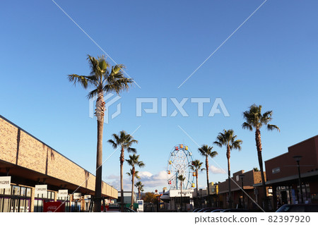 Hiroshima City, Hiroshima Prefecture "Marina Hop" 82397920