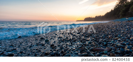 Sandcut Beach on the West Coast of Pacific Ocean. 82400438