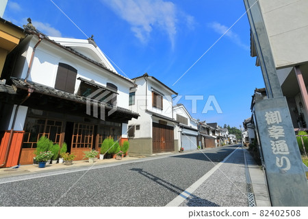 [Oita Prefecture] The streets of Mameda under clear skies (Hita City) 82402508
