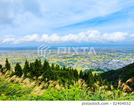 View of the Tonami Plain from Mt. Yaotome View of the Tonami Plain from Mt. Yaotome 82404032