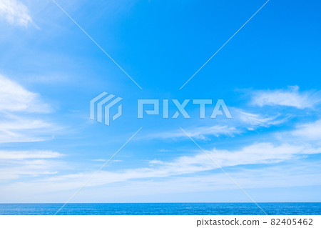 A refreshing autumn sky A refreshing autumn sky 82405462
