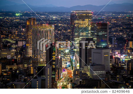 日本東京城市景觀 消失的車輛，開幕當天，由於首都高速公路交通管制，罕見的景象。轉變澀谷 = 7 月 23 日 82409646