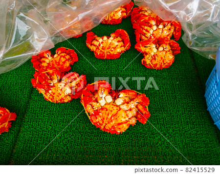 新鮮採摘的螃蟹 82415529