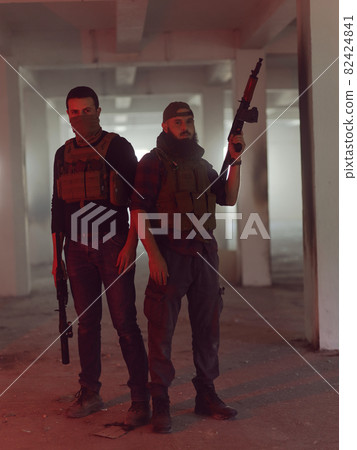 soldiers squad in night mission 82424841