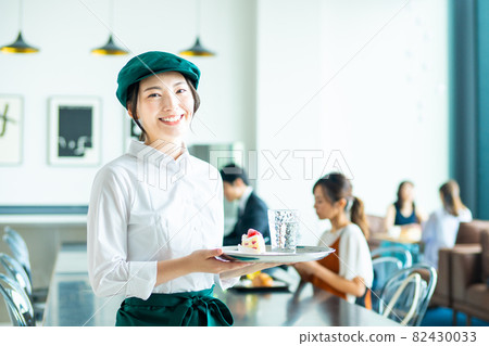Cafe clerk 82430033
