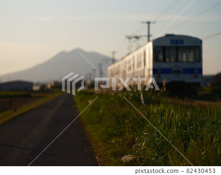 Nostalgic Konan Railway and Mt. Iwaki 82430453