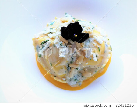 時尚的奶酪零食 82431230