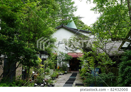 It is an overnight trip to Yatsugatake that I went comfortably. Yatsugatake Club. There was a space full of greenery, it was relaxing 82432008