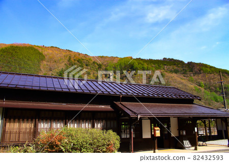 JR中央本線新川站前的風景 82432593