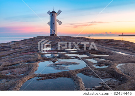 Stawa Mlyny at sunset, Swinoujscie, Poland 82434446