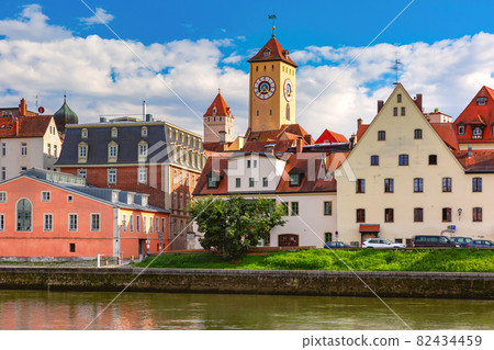 Sunny old Town of Regensburg, Bavaria, Germany 82434459