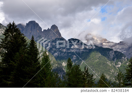 Peaks of Valle Giralba Peaks of Valle Giralba 82438184